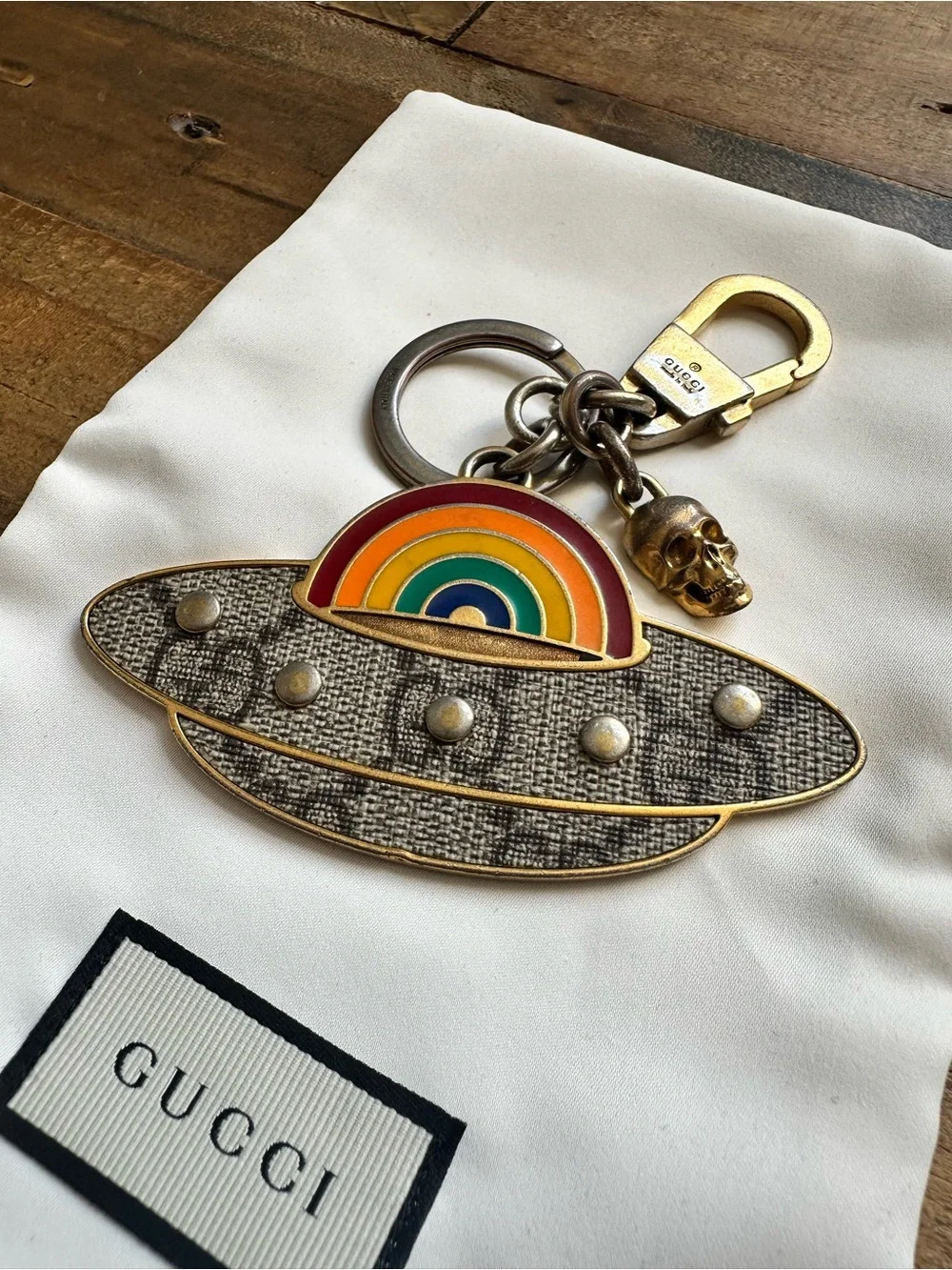 Gucci | Enamel Rainbow UFO Keyring with Skull in Gold